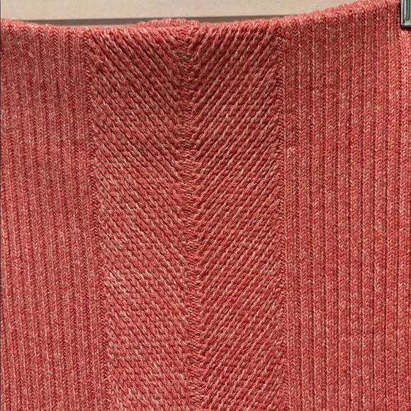 Express - High Waisted Cable Knit Mini Sweater Skirt. Size Large. NWT. Pink - Picture 5 of 16